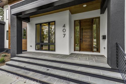012 exterior 12 of 24